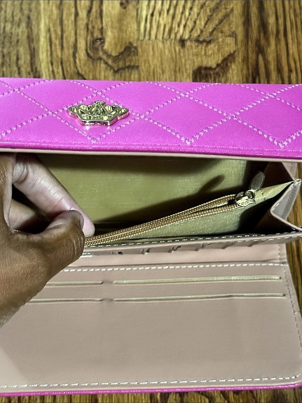 Quilted Pink Wallet - Picture 4 of 8